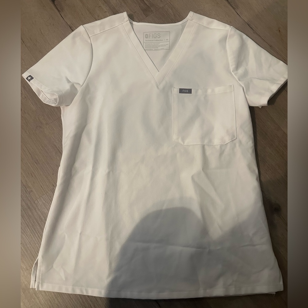 White Figs Scrub top XS